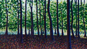 Schilderij van een bos met rechtopstaande bomen en een lichtgroene bladerkroon, opgebouwd uit kleurrijke penseelstreken in pointillistische stijl.